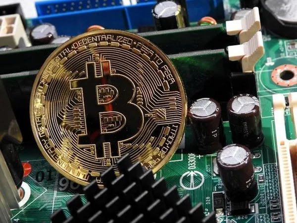 Các ngân hàng ở Anh và Mỹ cấm mua bitcoin bằng thẻ tín dụng