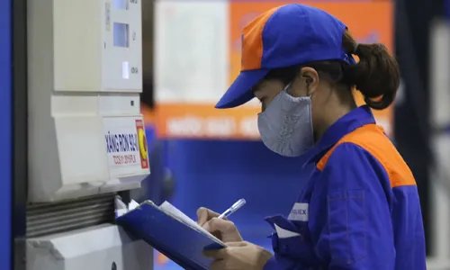Giữ nguyên giá bán lẻ xăng dầu