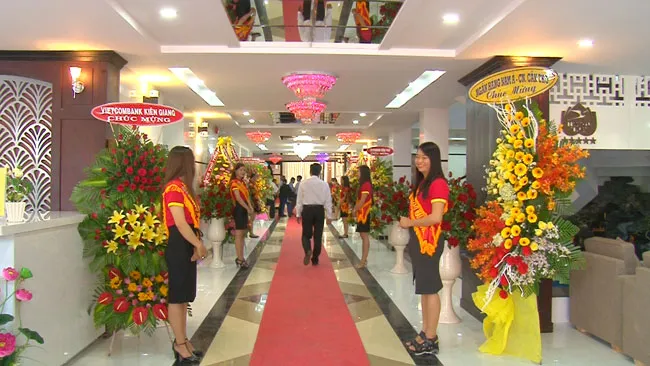 “Nếu không có nụ cười tươi tắn thì đừng mở hiệu buôn” ảnh 1