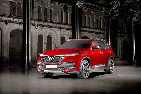 Cờ Việt Nam xuất hiện tại Paris Motor Show ảnh 2