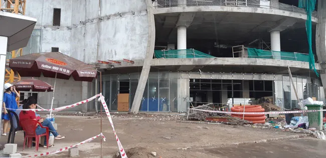 TPHCM: Tai nạn lao động tại TTTM Giga Mall, 3 công nhân bị thương nặng ảnh 1