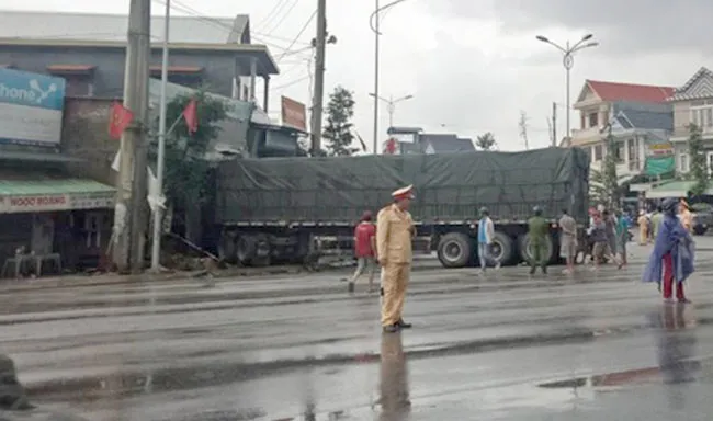 Điểm đen tai nạn giao thông ở miền Trung ảnh 1