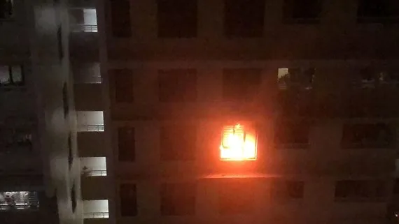 Chung cư The Eratown bốc cháy lúc nửa đêm, người dân hoảng loạn tháo chạy