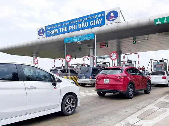 Trạm thu phí Dầu Giây trên cao tốc TPHCM - Long Thành - Dầu Giây