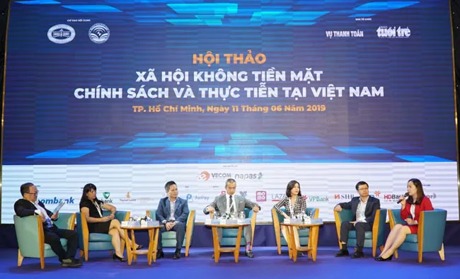 Vietjet ưu đãi đặc biệt trong ngày không dùng tiền mặt 16-6