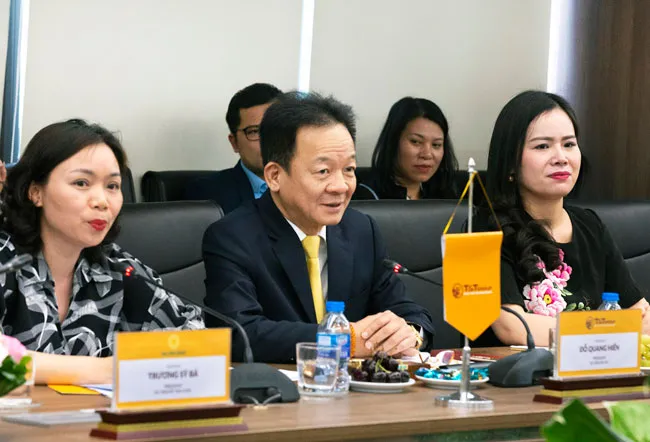 Bộ trưởng Ngoại giao Bờ Biển Ngà đến thăm và làm việc tại T&T Group ảnh 1