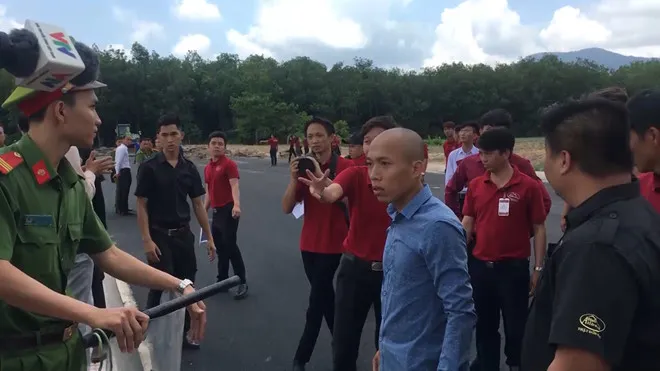 Vì sao Alibaba vẫn ngoài vòng pháp luật?