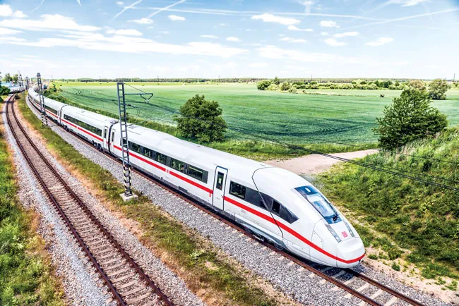 Đoàn tàu ICE1 của Đức với tốc độ khoảng 300km/giờ nay đã giảm tốc độ chạy tàu vì không hiệu quả kinh tế.