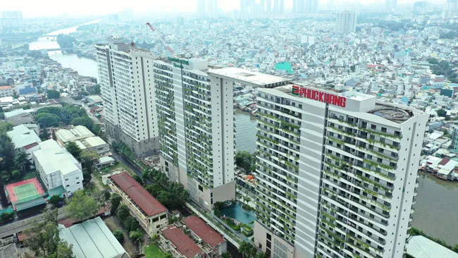 Hợp long cầu dây văng nối Sky Park tại dự án Diamond Lotus Riverside