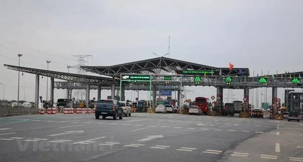 Phương tiện lưu thông qua trạm thu phí BOT Pháp Vân-Cầu Giẽ. (Ảnh: Việt Hùng/Vietnam+)