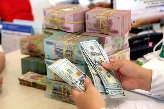 Cắt, cắt… giảm lãi suất toàn cầu, còn Việt Nam?