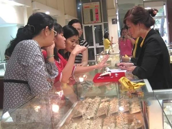 Giá vàng trong nước 'bốc hơi' 650.000 đồng mỗi lượng sau 1 ngày