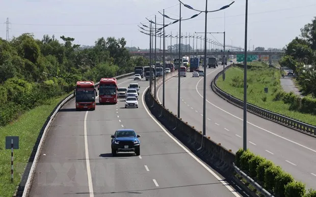 Khơi thông tín dụng để cao tốc Trung Lương-Mỹ Thuận về đích năm 2020