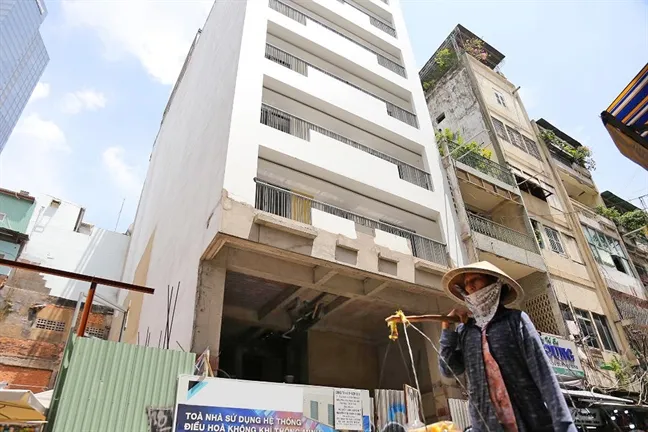 Chủ tịch UBND quận, huyện chịu trách nhiệm nếu xảy ra vi phạm xây dựng ảnh 1