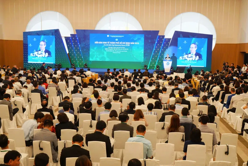 Cơ hội hiện thực hoá giấc mơ TTTC khu vực và quốc tế ảnh 1