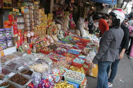 Không thể ép buộc “bà bán nước chè” trở thành... doanh nghiệp