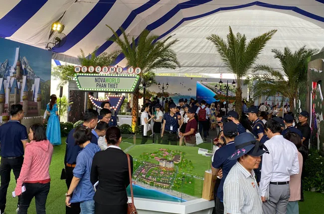 Hàng ngàn nhà đầu tư tham dự triển lãm BĐS– Novaland Expo ảnh 4