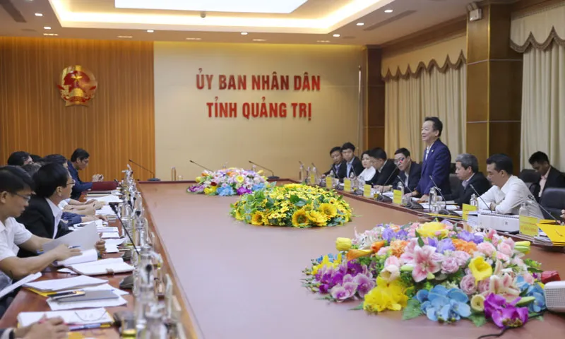Ông Đỗ Quang Hiển, Chủ tịch HĐQT kiêm Tổng Giám đốc Tập đoàn T&T Group phát biểu tại buổi làm việc với lãnh đạo tỉnh Quảng Trị.