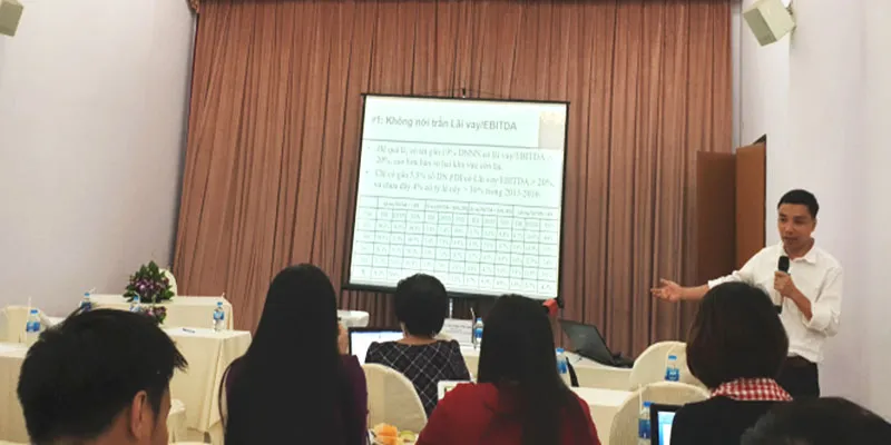 Không nên nâng mức khống chế tỷ lệ lãi vay