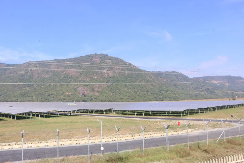 Độc đáo du lịch điện mặt trời ảnh 2