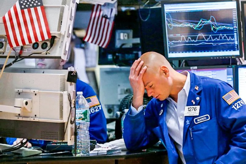 Tuần cuối cùng của tháng 2 đánh dấu cả 3 chỉ số CK Mỹ giảm mạnh nhất trong 12 năm qua.