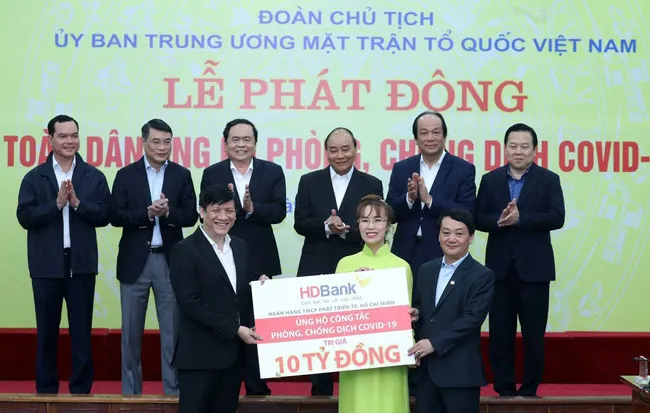 Chung tay chống dịch Covid - 19 ảnh 17