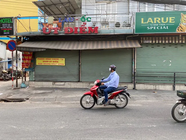 Những hình ảnh toàn dân phòng chống dịch tại Hà Nội và TPHCM ảnh 14