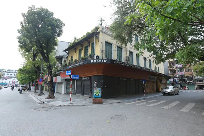 Những hình ảnh toàn dân phòng chống dịch tại Hà Nội và TPHCM ảnh 9