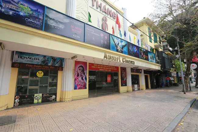 Những hình ảnh toàn dân phòng chống dịch tại Hà Nội và TPHCM ảnh 6