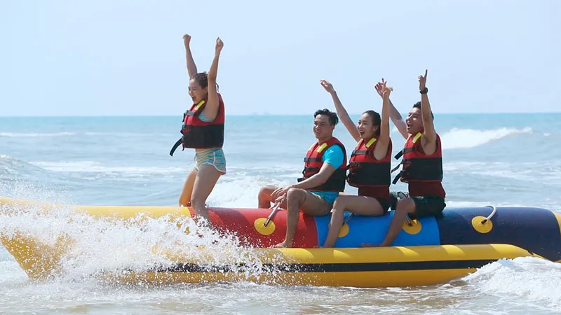 Khai trương dịch vụ thể thao dưới nước đầu tiên tại bãi biển Thuận An - Huế ảnh 1