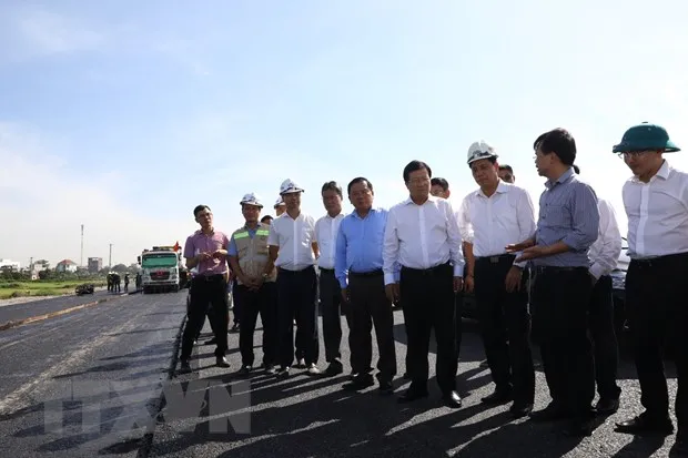 Day manh giai ngan von dau tu cong voi cac du an giao thong van tai hinh anh 1