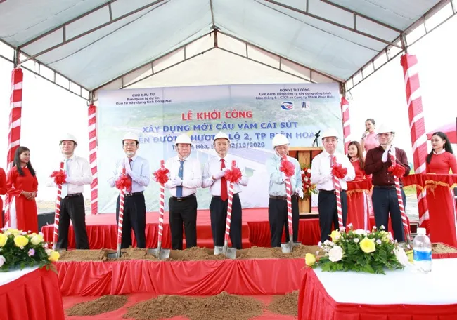 Hạ tầng kết nối triển khai đồng loạt, bất động sản phía Đông TPHCM “cất cánh” ảnh 1