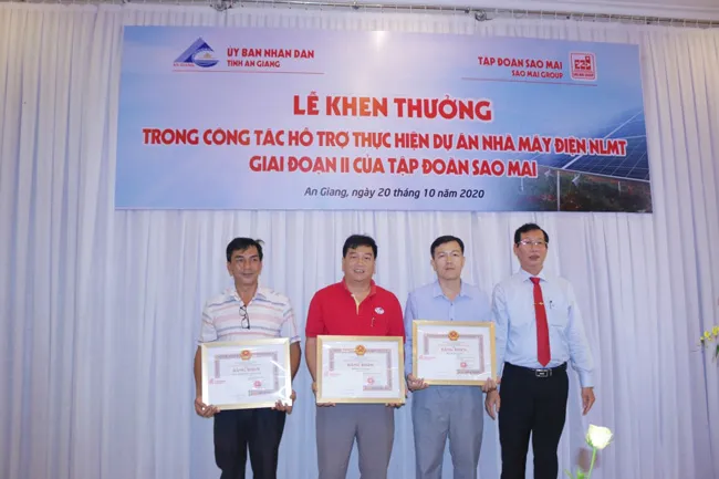 Tuyên dương 60 tập thể, cá nhân tiêu biểu hỗ trợ Nhà máy điện mặt trời Sao Mai ảnh 2