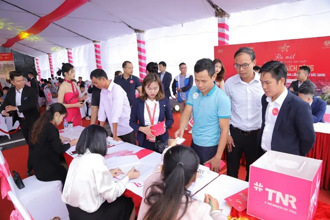 Giải mã sức hút TNR Stars Bích Động tại thị trường Bắc Giang ảnh 1