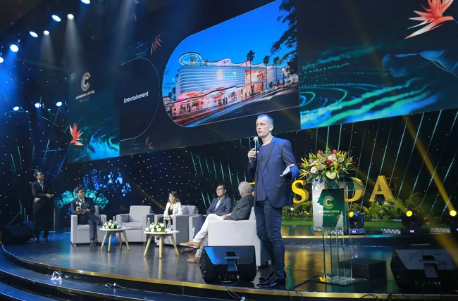 Meyhomes Capital Phú Quốc tặng khách hàng Mercedes C180 ảnh 3