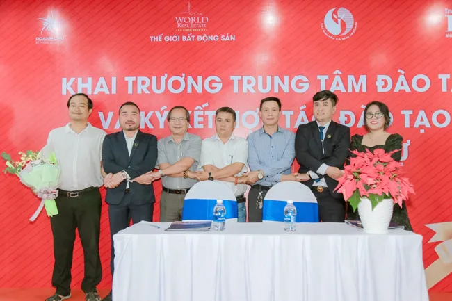 Công ty Thế giới Bất động sản khai trương trung tâm đào tạo, hợp tác ảnh 1