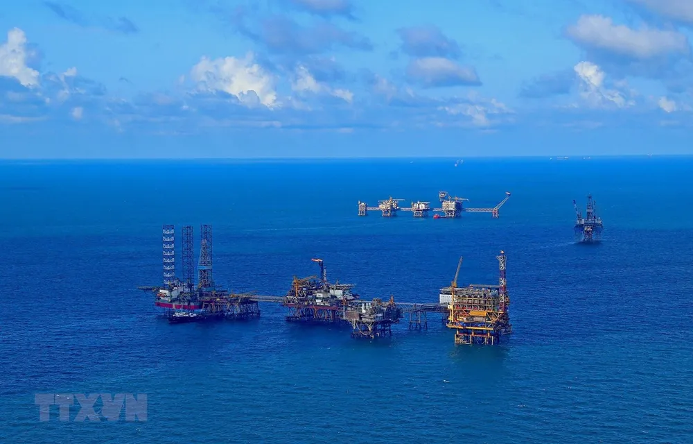 Cơ hội đầu tư khi ngành dầu khí trong nước gặp khó