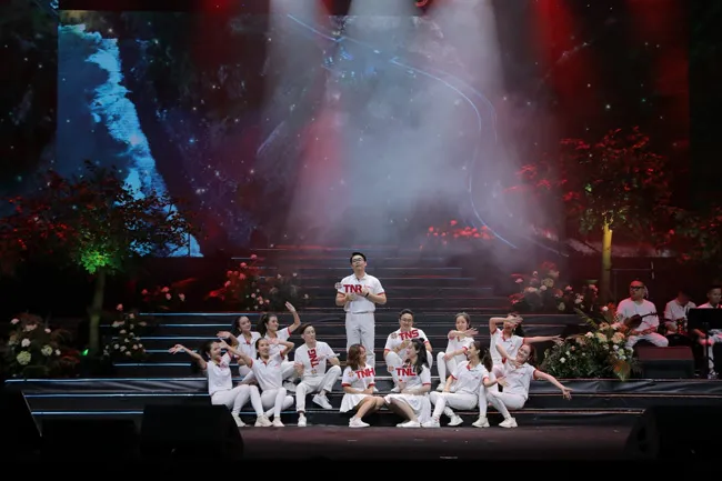 Đêm nhạc kỷ niệm 25 năm phát triển Tập đoàn TNG Holdings Vietnam ảnh 3