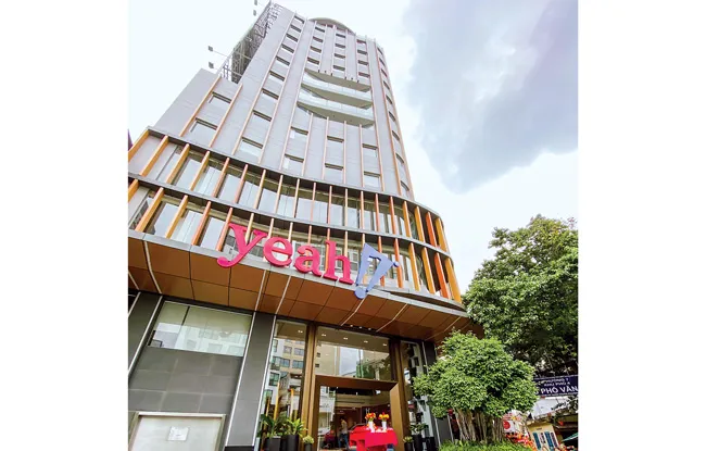 Chào sàn ở thời điểm không sôi động, cổ phiếu YEG có giá 250.000 đồng và có lúc lên đến 343.000 đồng, nhưng ở thời điểm thị trường biến động tăng YEG lại lao dốc xuống dưới 20.000 đồng. 