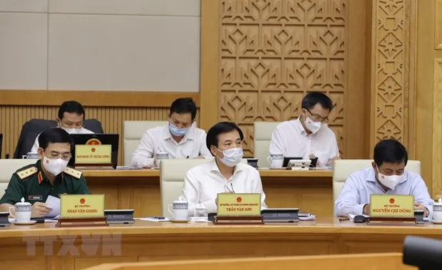 Nghi quyet hop Chinh phu thang Tu: Kien dinh thuc hien muc tieu kep hinh anh 2