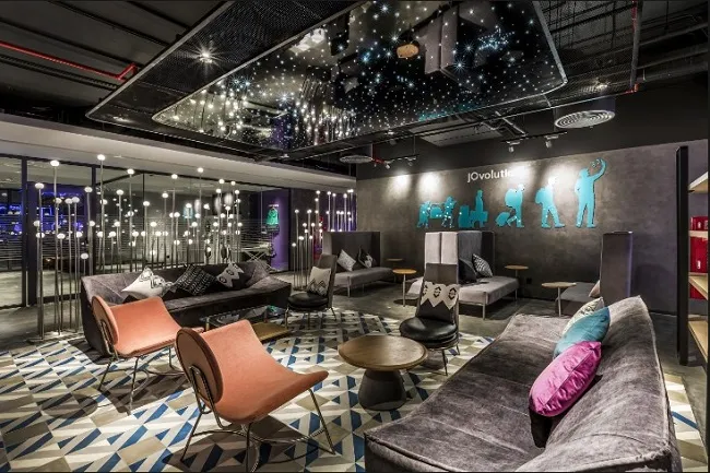 Giải mã khách sạn “không điểm chạm” đầu tiên tại Việt Nam ảnh 1