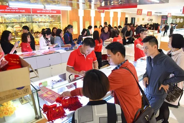 Đầu tuần, giá vàng trong nước và thế giới biến động không đồng nhất