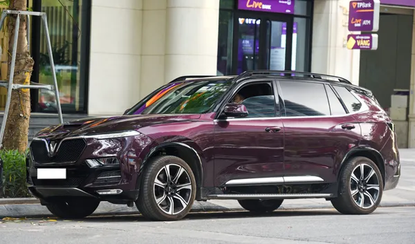 Ngắm bộ sưu tập sắc màu ‘siêu chất’ của VinFast President trên đường phố