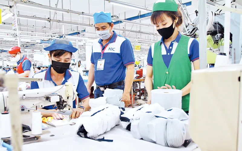 Người lao động tại Công ty May Nhà Bè, TP Hồ Chí Minh.