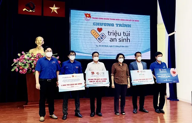 Novaland tiếp tục đồng hành hỗ trợ người dân khó khăn mùa dịch ảnh 1