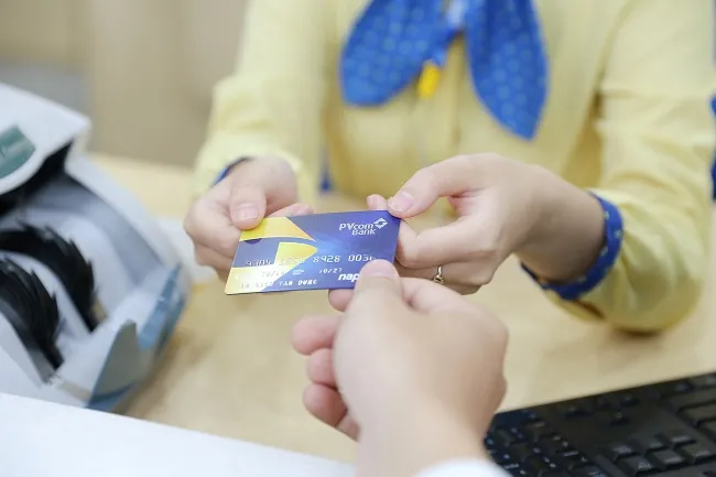 PVcomBank tiếp tục khẳng định vị thế trên thị trường bằng 3 giải thưởng quốc tế ảnh 3