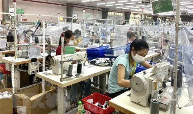 Doanh nghiep hien ke xu ly cac van de sau kiem soat dich COVID-19 hinh anh 2