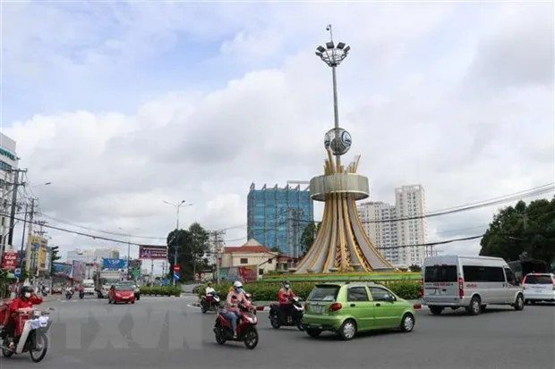 Binh Duong chuan bi khoi phuc san xuat sau “binh thuong moi” hinh anh 2