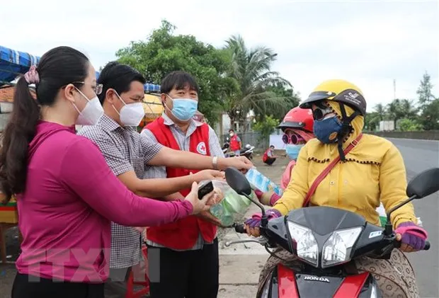 Doi moi tu duy va bien phap phong, chong dich phu hop voi tinh hinh hinh anh 2