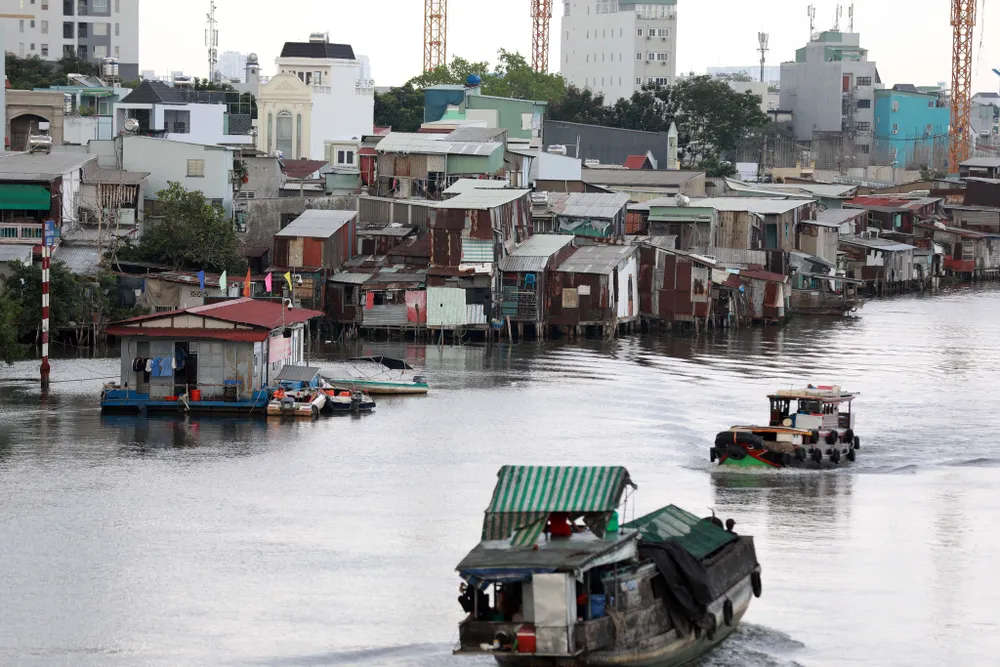 Những hộ dân sống dọc hai bên bờ kênh Đôi (Q.8)